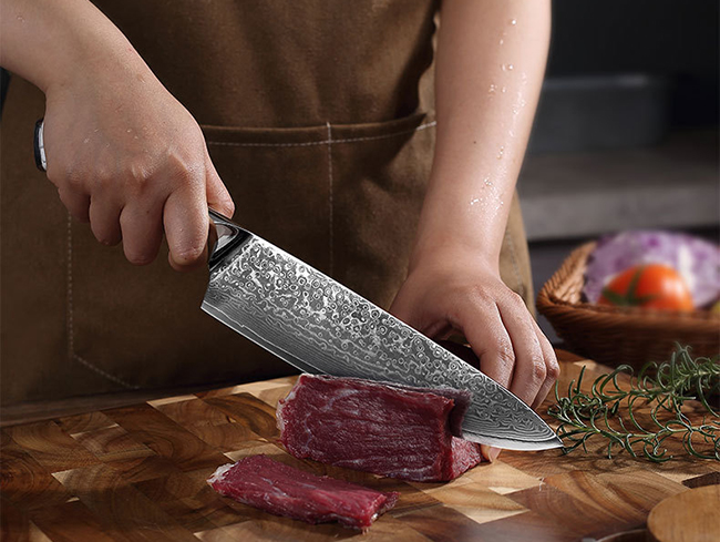 Damascus steel kitchen knife